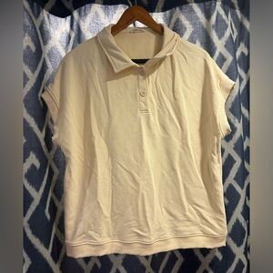 Tea n Rose Size Large Cream Sleveless Blouse with raw hem detailing